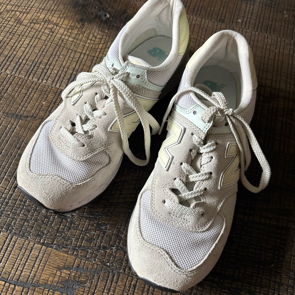New Balance 574 Women’s 5 Nimbus Cloud + Summer Fog Sneakers, 9 - Picture 5 of 7